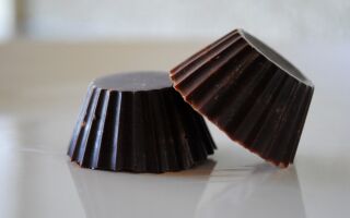 How to Make Your Own Dark Chocolate