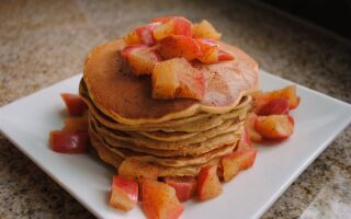 Pumpkin Apple {Protein} Pancakes