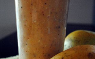 A Taste of the Tropics: Champagne Smoothie